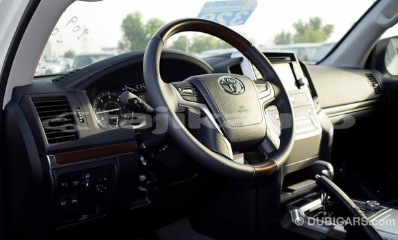 Buy Import Toyota Land Cruiser White Car in Import - Dubai in Dushanbe Buy Import Toyota Land Cruiser White Car in Import - Dubai in Dushanbe
