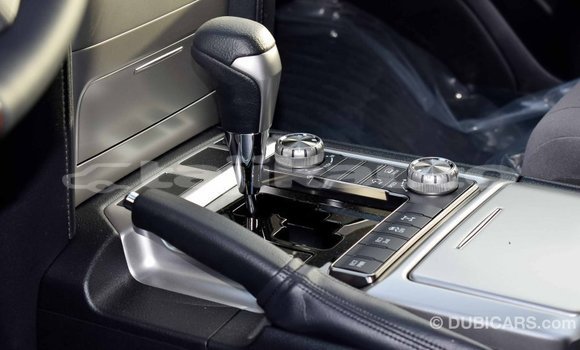Buy Import Toyota Land Cruiser White Car in Import - Dubai in Dushanbe Buy Import Toyota Land Cruiser White Car in Import - Dubai in Dushanbe