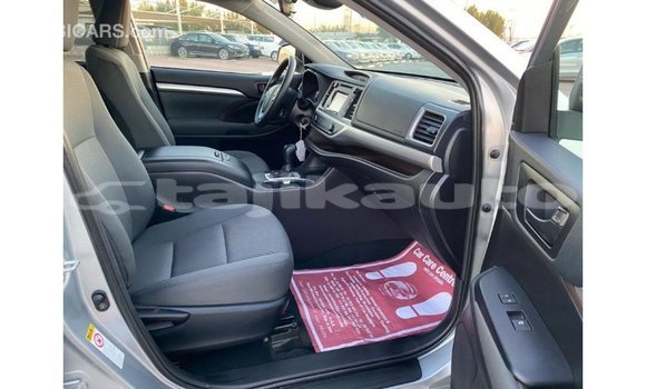 Buy Import Toyota Highlander Other Car in Import - Dubai in Dushanbe Buy Import Toyota Highlander Other Car in Import - Dubai in Dushanbe