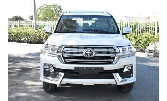Buy Import Toyota Land Cruiser White Car in Import - Dubai in Dushanbe Buy Import Toyota Land Cruiser White Car in Import - Dubai in Dushanbe
