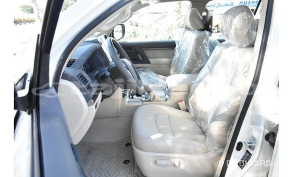 Buy Import Toyota Land Cruiser White Car in Import - Dubai in Dushanbe Buy Import Toyota Land Cruiser White Car in Import - Dubai in Dushanbe