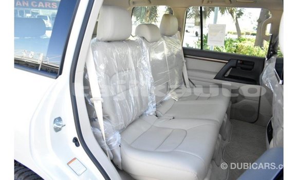 Buy Import Toyota Land Cruiser White Car in Import - Dubai in Dushanbe Buy Import Toyota Land Cruiser White Car in Import - Dubai in Dushanbe