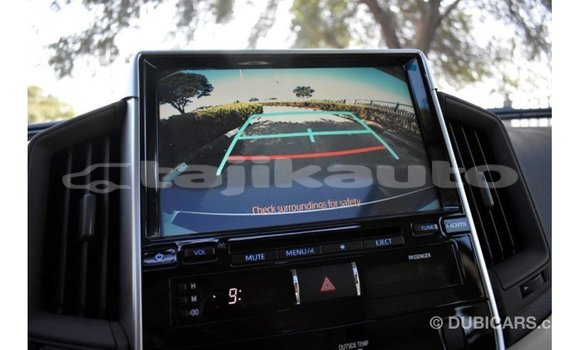 Buy Import Toyota Land Cruiser White Car in Import - Dubai in Dushanbe Buy Import Toyota Land Cruiser White Car in Import - Dubai in Dushanbe