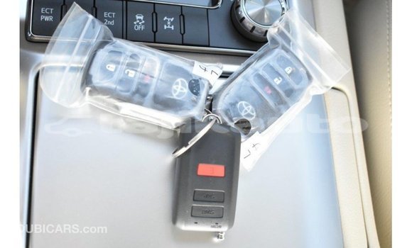 Buy Import Toyota Land Cruiser White Car in Import - Dubai in Dushanbe Buy Import Toyota Land Cruiser White Car in Import - Dubai in Dushanbe