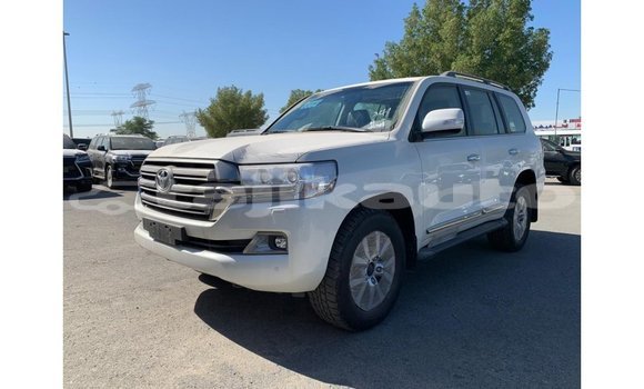 Buy Import Toyota Land Cruiser White Car in Import - Dubai in Dushanbe Buy Import Toyota Land Cruiser White Car in Import - Dubai in Dushanbe
