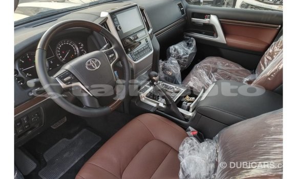 Buy Import Toyota Land Cruiser White Car in Import - Dubai in Dushanbe Buy Import Toyota Land Cruiser White Car in Import - Dubai in Dushanbe