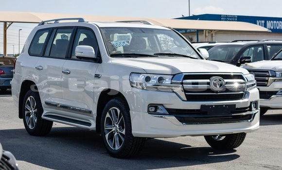 Buy Import Toyota Land Cruiser White Car in Import - Dubai in Dushanbe Buy Import Toyota Land Cruiser White Car in Import - Dubai in Dushanbe