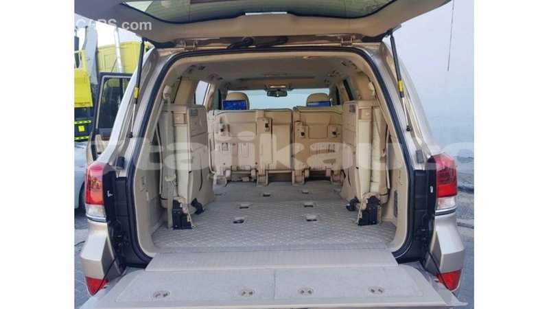 Big with watermark toyota land cruiser dushanbe import dubai 1913