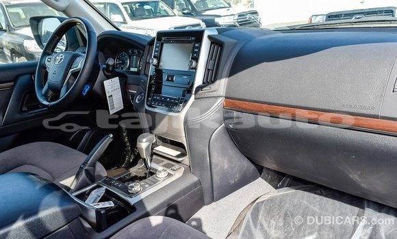Buy Import Toyota Land Cruiser White Car in Import - Dubai in Dushanbe Buy Import Toyota Land Cruiser White Car in Import - Dubai in Dushanbe