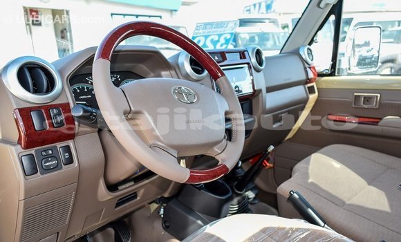 Buy Import Toyota Land Cruiser Beige Car in Import - Dubai in Dushanbe Buy Import Toyota Land Cruiser Beige Car in Import - Dubai in Dushanbe