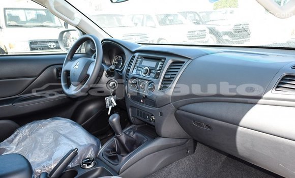 Buy Import Mitsubishi L200 White Car in Import - Dubai in Dushanbe Buy Import Mitsubishi L200 White Car in Import - Dubai in Dushanbe