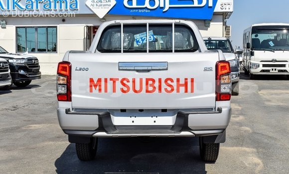 Buy Import Mitsubishi L200 White Car in Import - Dubai in Dushanbe Buy Import Mitsubishi L200 White Car in Import - Dubai in Dushanbe
