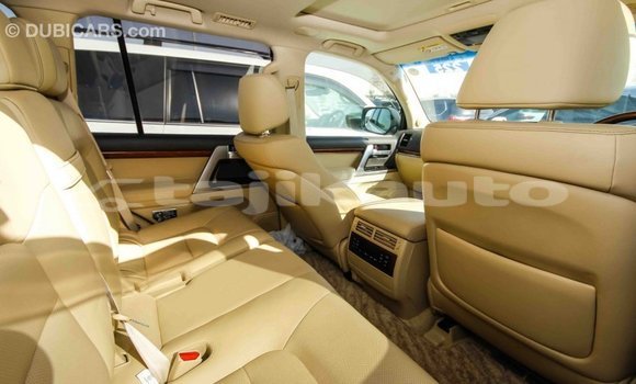 Buy Import Toyota Land Cruiser White Car in Import - Dubai in Dushanbe Buy Import Toyota Land Cruiser White Car in Import - Dubai in Dushanbe
