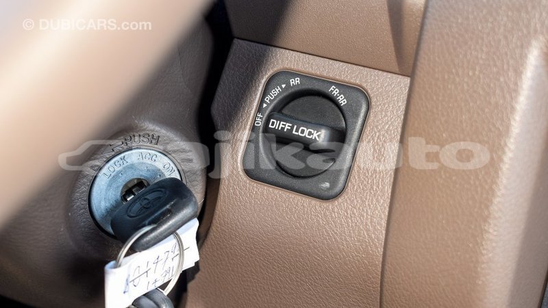 Big with watermark toyota land cruiser dushanbe import dubai 1933