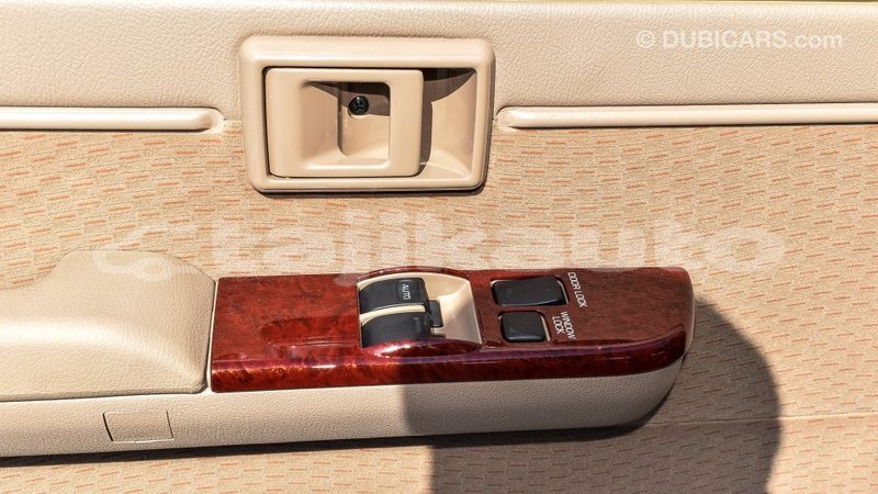 Big with watermark toyota land cruiser dushanbe import dubai 1933