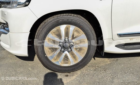 Buy Import Toyota Land Cruiser White Car in Import - Dubai in Dushanbe Buy Import Toyota Land Cruiser White Car in Import - Dubai in Dushanbe