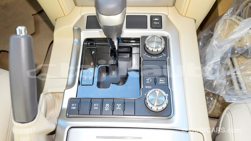 Big with watermark toyota land cruiser dushanbe import dubai 1935