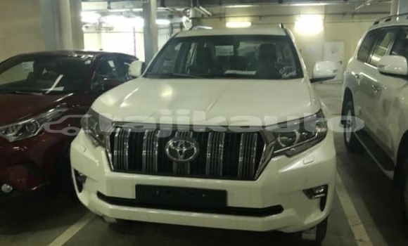 Buy Used Toyota Land Cruiser Prado White Car in Dushanbe in Dushanbe