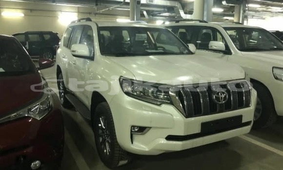 Buy Used Toyota Land Cruiser Prado White Car in Dushanbe in Dushanbe Buy Used Toyota Land Cruiser Prado White Car in Dushanbe in Dushanbe