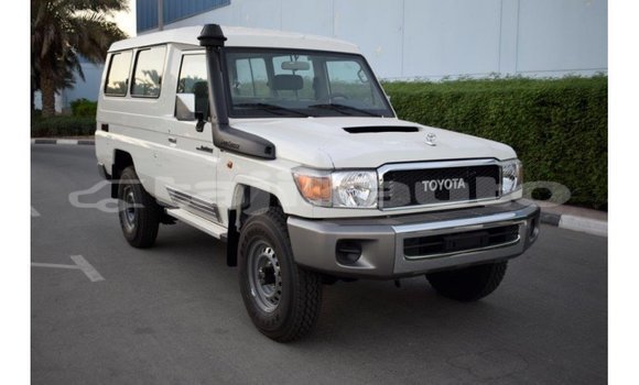 Buy Import Toyota Land Cruiser White Car in Import - Dubai in Dushanbe Buy Import Toyota Land Cruiser White Car in Import - Dubai in Dushanbe