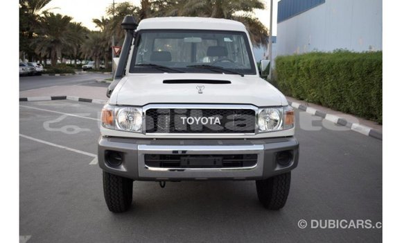 Buy Import Toyota Land Cruiser White Car in Import - Dubai in Dushanbe Buy Import Toyota Land Cruiser White Car in Import - Dubai in Dushanbe