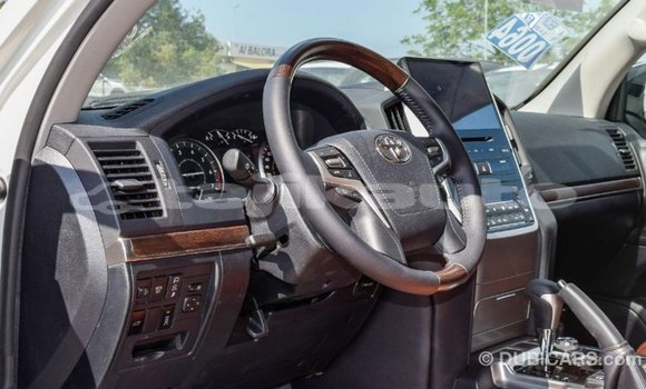 Buy Import Toyota Land Cruiser White Car in Import - Dubai in Dushanbe Buy Import Toyota Land Cruiser White Car in Import - Dubai in Dushanbe