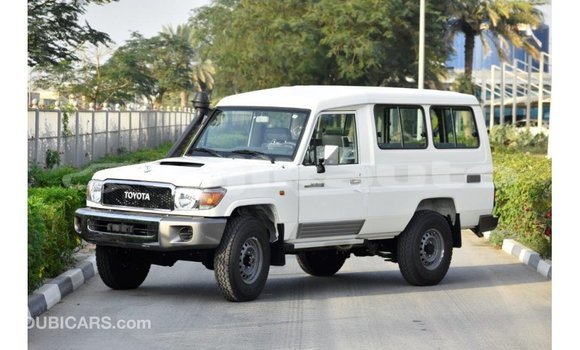 Buy Import Toyota Land Cruiser White Car in Import - Dubai in Dushanbe Buy Import Toyota Land Cruiser White Car in Import - Dubai in Dushanbe