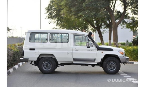 Buy Import Toyota Land Cruiser White Car in Import - Dubai in Dushanbe Buy Import Toyota Land Cruiser White Car in Import - Dubai in Dushanbe