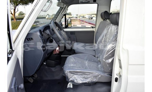 Buy Import Toyota Land Cruiser White Car in Import - Dubai in Dushanbe Buy Import Toyota Land Cruiser White Car in Import - Dubai in Dushanbe