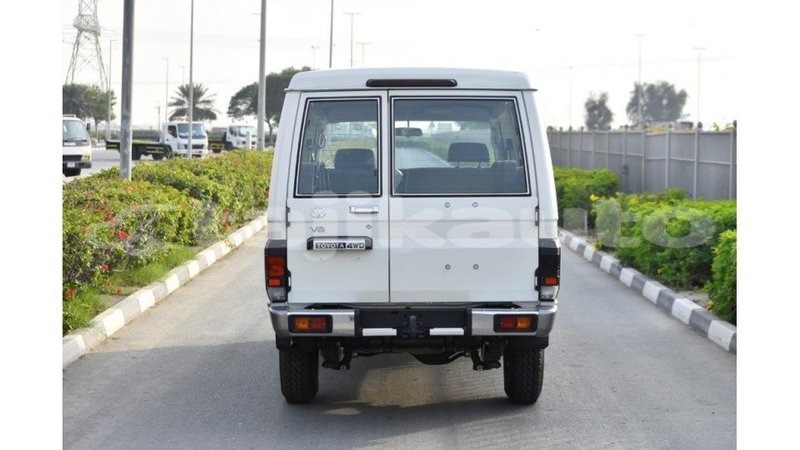 Big with watermark toyota land cruiser dushanbe import dubai 1988