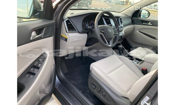 Buy Import Hyundai Tucson White Car in Import - Dubai in Dushanbe Buy Import Hyundai Tucson White Car in Import - Dubai in Dushanbe