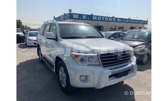 Buy Import Toyota Land Cruiser White Car in Import - Dubai in Dushanbe Buy Import Toyota Land Cruiser White Car in Import - Dubai in Dushanbe