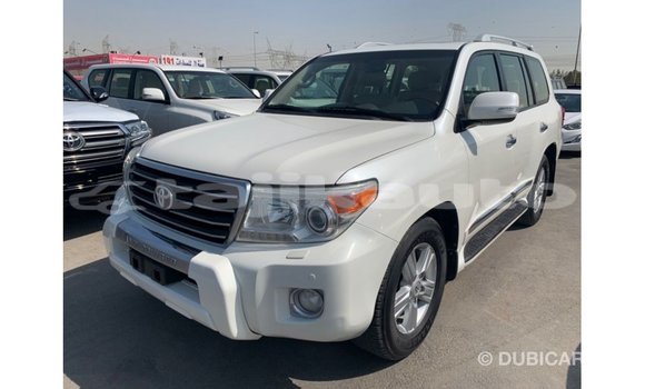 Buy Import Toyota Land Cruiser White Car in Import - Dubai in Dushanbe Buy Import Toyota Land Cruiser White Car in Import - Dubai in Dushanbe