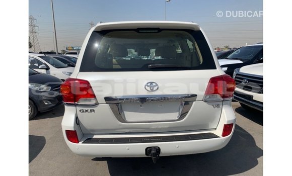 Buy Import Toyota Land Cruiser White Car in Import - Dubai in Dushanbe Buy Import Toyota Land Cruiser White Car in Import - Dubai in Dushanbe