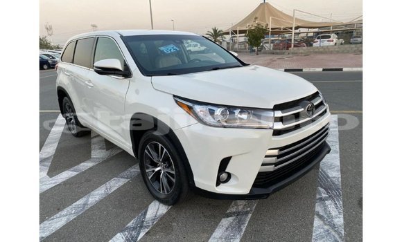 Buy Import Toyota Highlander White Car in Import - Dubai in Dushanbe Buy Import Toyota Highlander White Car in Import - Dubai in Dushanbe