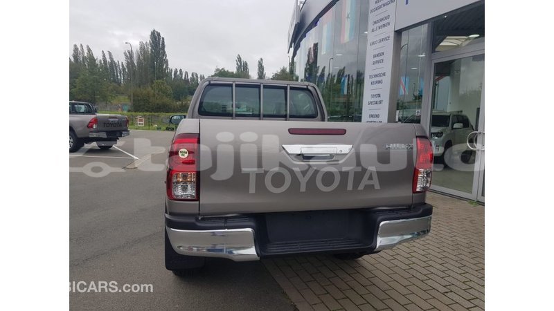 Big with watermark toyota hilux dushanbe import dubai 1998