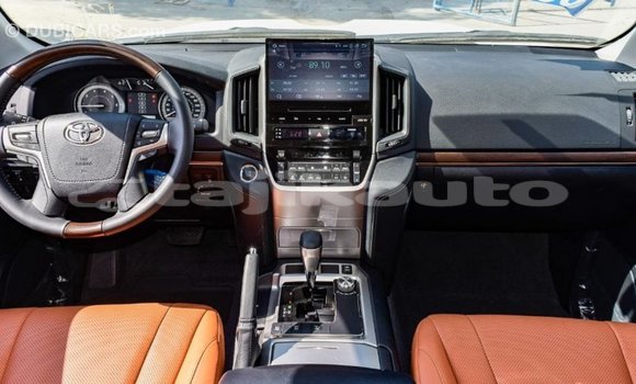 Buy Import Toyota Land Cruiser White Car in Import - Dubai in Dushanbe Buy Import Toyota Land Cruiser White Car in Import - Dubai in Dushanbe