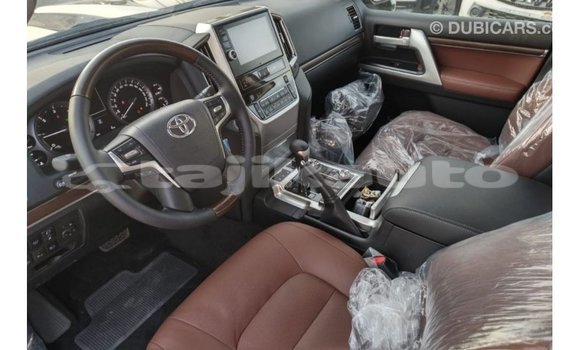 Buy Import Toyota Land Cruiser White Car in Import - Dubai in Dushanbe Buy Import Toyota Land Cruiser White Car in Import - Dubai in Dushanbe