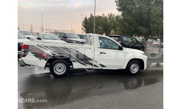 Buy Import Mitsubishi L200 White Car in Import - Dubai in Dushanbe Buy Import Mitsubishi L200 White Car in Import - Dubai in Dushanbe