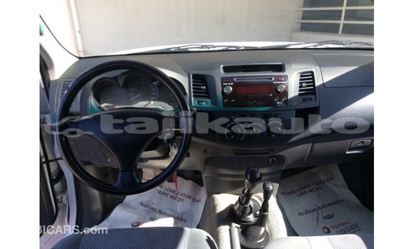 Buy Import Toyota Hilux White Car in Import - Dubai in Dushanbe Buy Import Toyota Hilux White Car in Import - Dubai in Dushanbe