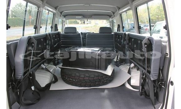 Buy Import Toyota Land Cruiser White Car in Import - Dubai in Dushanbe Buy Import Toyota Land Cruiser White Car in Import - Dubai in Dushanbe