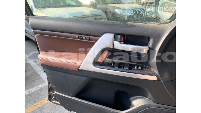 Big with watermark toyota land cruiser dushanbe import dubai 2106