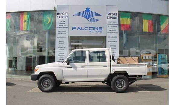 Buy Import Toyota Land Cruiser White Car in Import - Dubai in Dushanbe Buy Import Toyota Land Cruiser White Car in Import - Dubai in Dushanbe