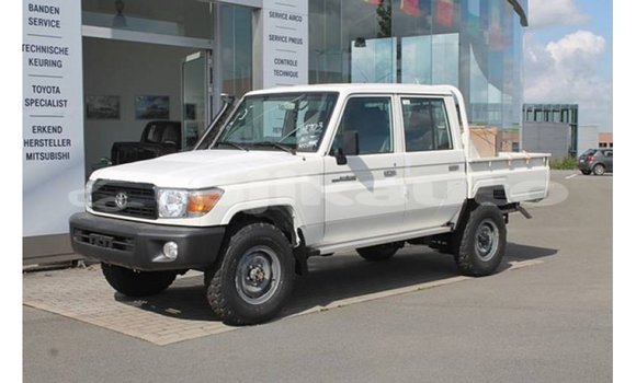 Buy Import Toyota Land Cruiser White Car in Import - Dubai in Dushanbe Buy Import Toyota Land Cruiser White Car in Import - Dubai in Dushanbe