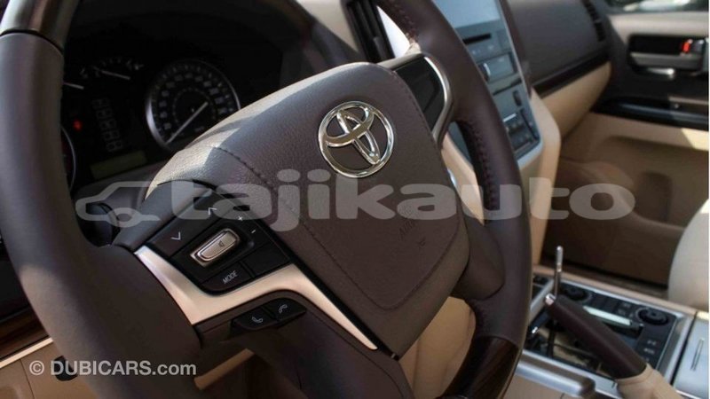 Big with watermark toyota land cruiser dushanbe import dubai 2125