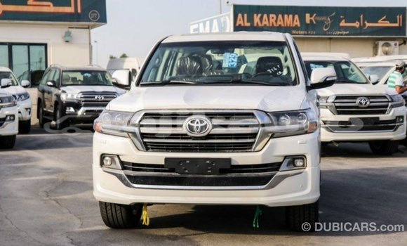 Buy Import Toyota Land Cruiser White Car in Import - Dubai in Dushanbe Buy Import Toyota Land Cruiser White Car in Import - Dubai in Dushanbe