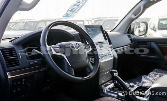 Buy Import Toyota Land Cruiser White Car in Import - Dubai in Dushanbe Buy Import Toyota Land Cruiser White Car in Import - Dubai in Dushanbe