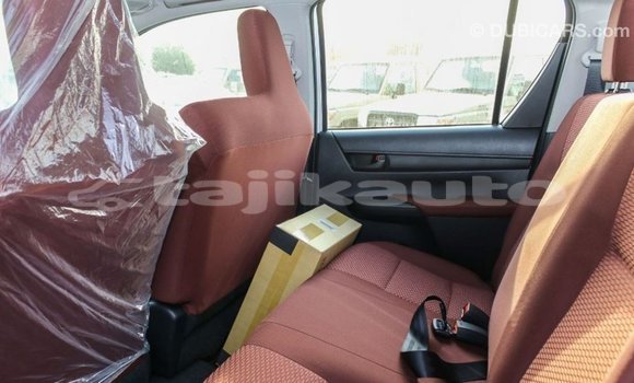 Buy Import Toyota Hilux White Car in Import - Dubai in Dushanbe Buy Import Toyota Hilux White Car in Import - Dubai in Dushanbe