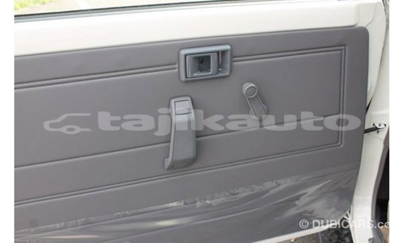 Buy Import Toyota Land Cruiser White Car in Import - Dubai in Dushanbe Buy Import Toyota Land Cruiser White Car in Import - Dubai in Dushanbe