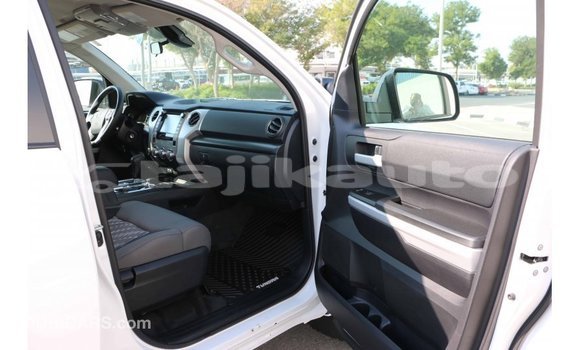 Buy Import Toyota Tundra White Car in Import - Dubai in Dushanbe Buy Import Toyota Tundra White Car in Import - Dubai in Dushanbe